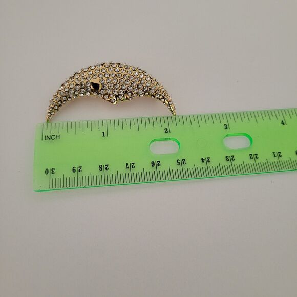 Hanae Mori Brooche Pin Gold Tone Clear Reighstones Sleeping Crescent Moon 2" - Picture 7 of 7